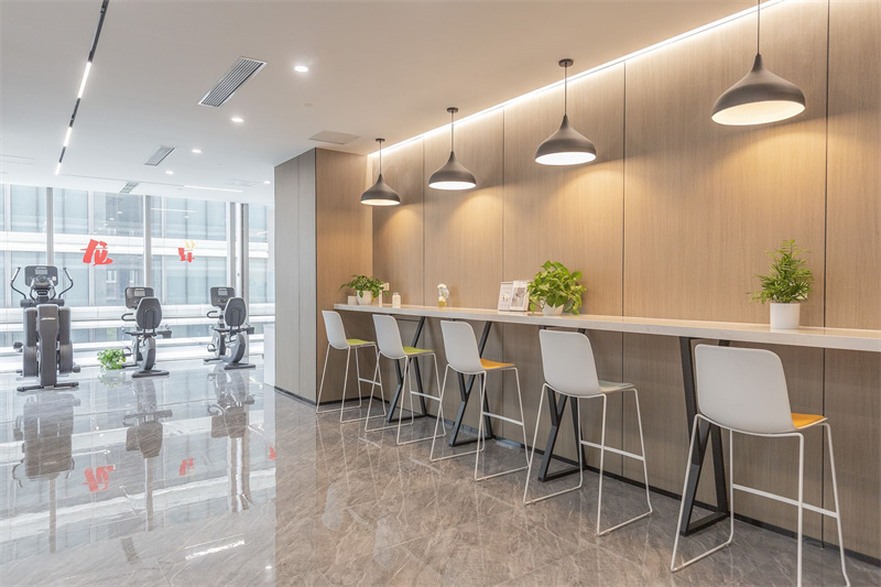 尚浦中心办公楼619室出租:246平,含物业含税,配套优-图片1