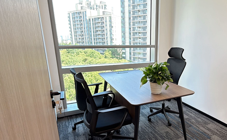 尚浦中心办公楼619室出租:246平,含物业含税,配套优-图片5