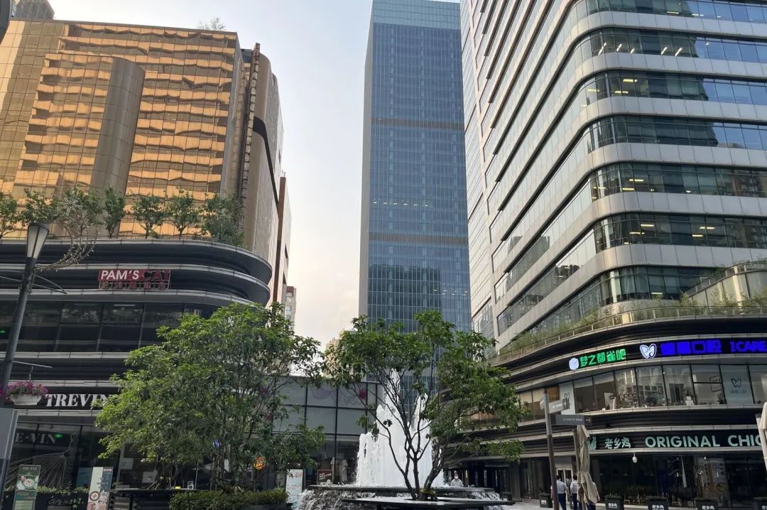 静安嘉里中心建筑设计_静安嘉里中心写字楼租金_