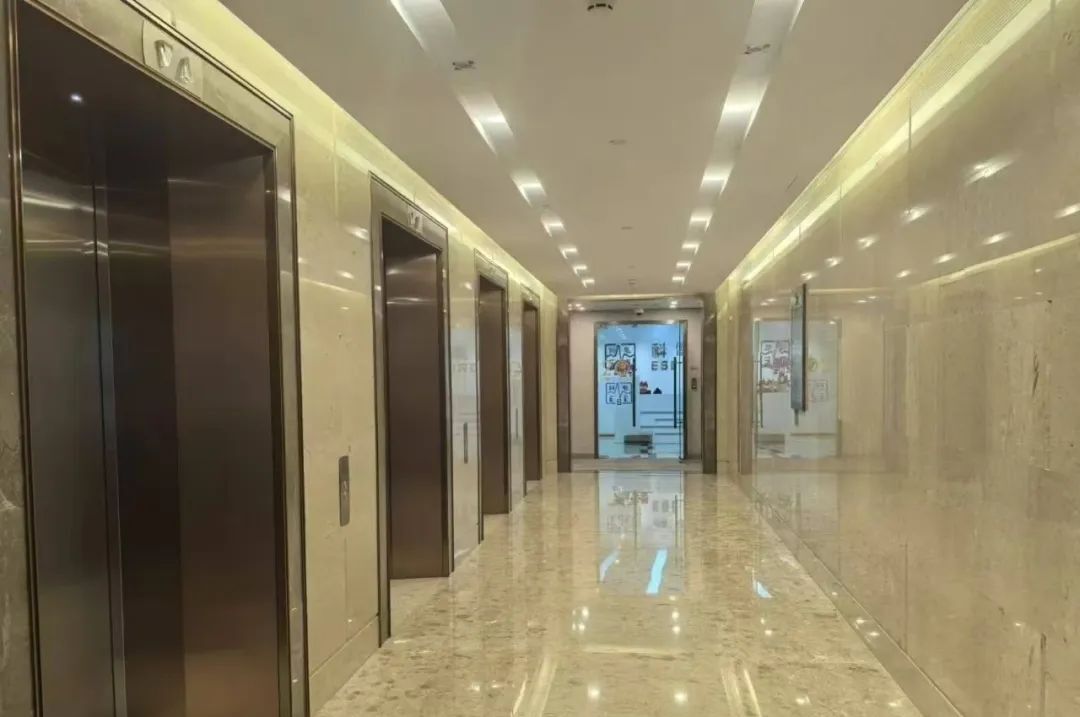 静安嘉里中心写字楼租金_静安嘉里中心建筑设计_