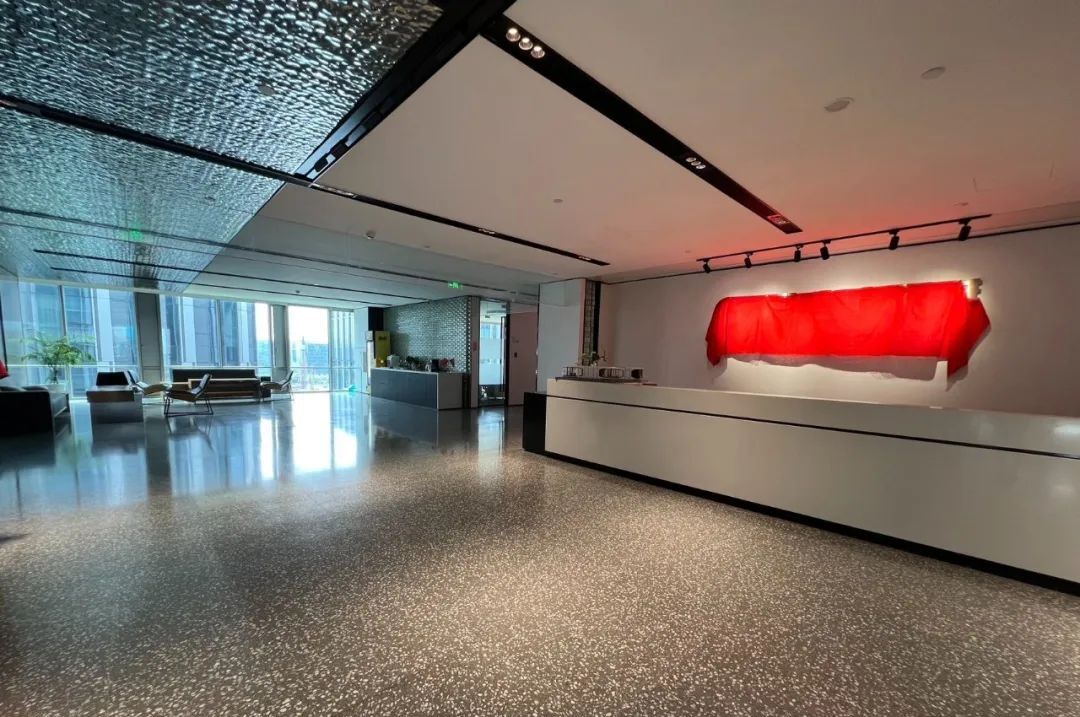 虹桥车市卖什么车__虹桥七宝古镇图片