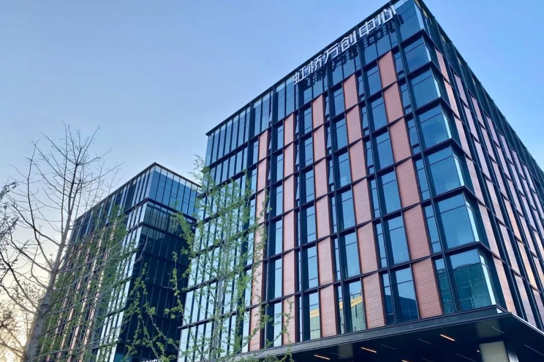 虹桥车市卖什么车_虹桥七宝古镇图片_