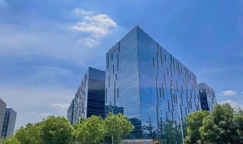 虹桥车市卖什么车_虹桥七宝古镇图片_