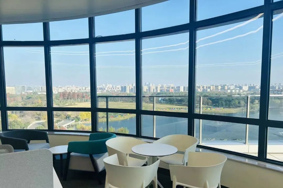 _虹桥车市卖什么车_虹桥七宝古镇图片