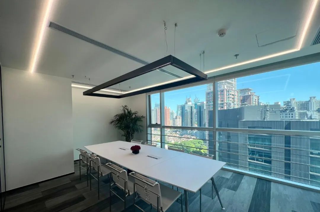 _南京地铁大厦里都是哪些单位_南京东方商厦