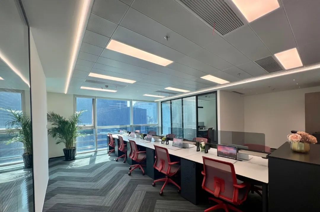 南京地铁大厦里都是哪些单位_南京东方商厦_