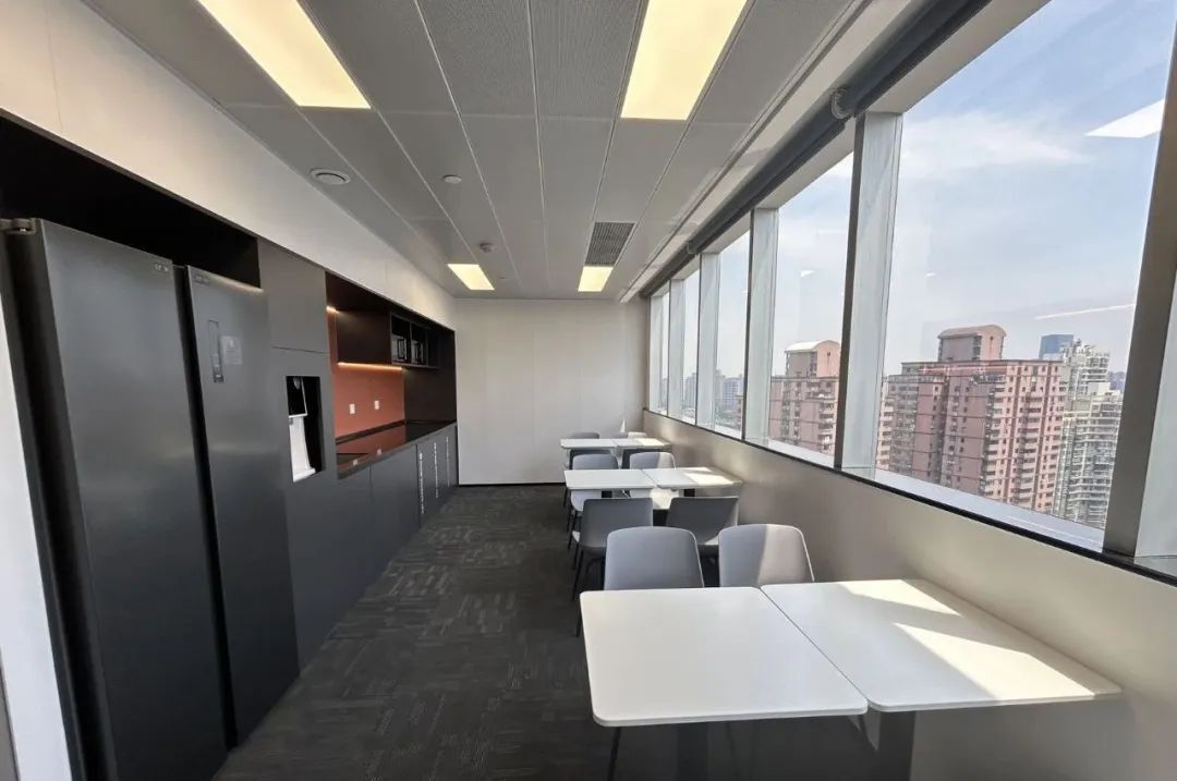 _汇银大厦：南京西路精装办公招租，空调开放至晚上11点_汇银大厦：南京西路精装办公招租，空调开放至晚上11点