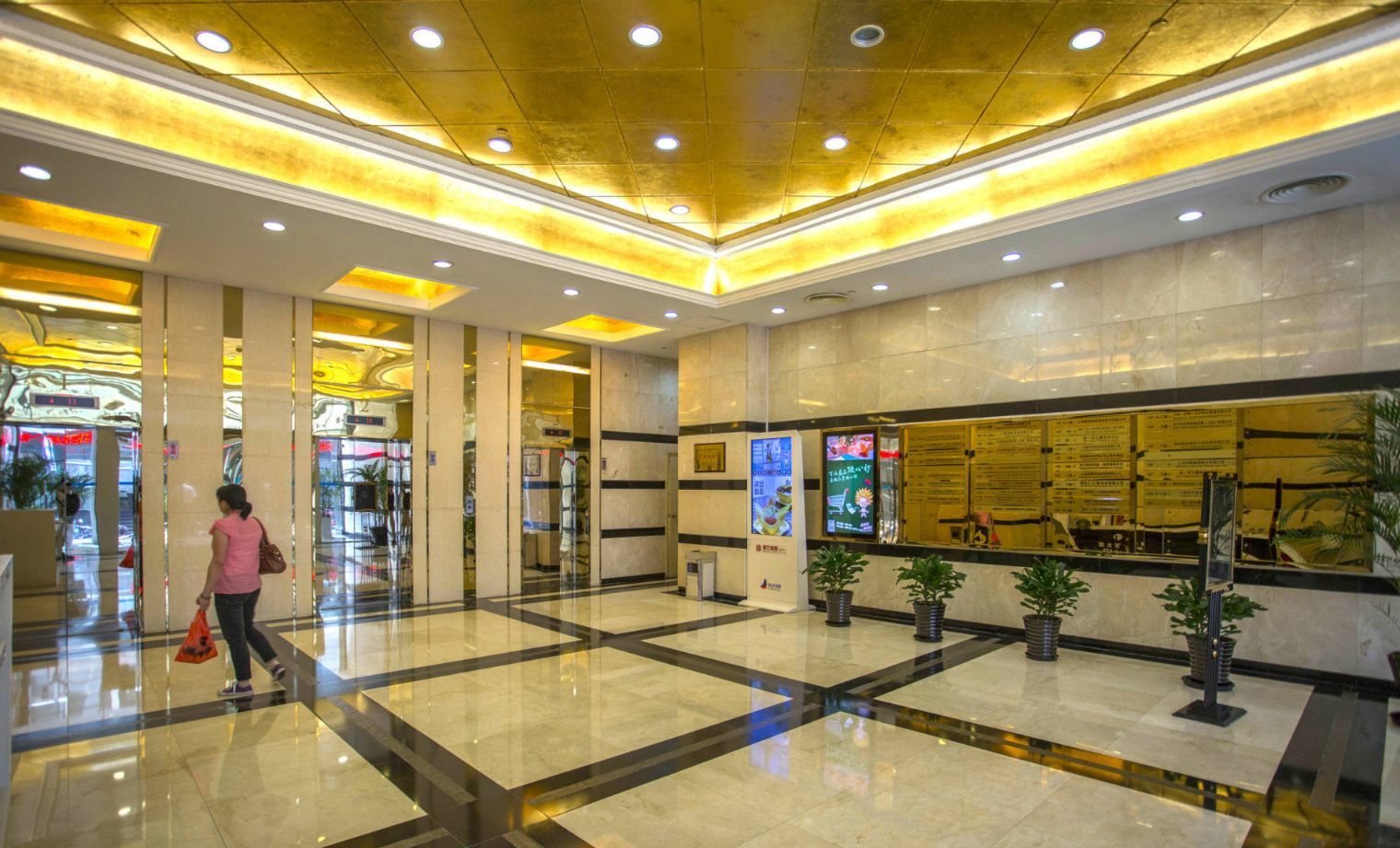 物业租赁中心怎么样_物业的租售中心上班咋样_