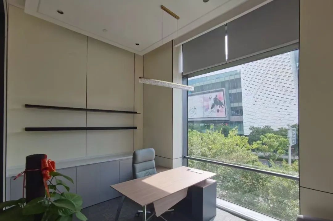黑马虹桥天地 80 至 270平 带装修品牌家具中心地段 一小时经济圈核心地段__黑马虹桥天地 80 至 270平 带装修品牌家具中心地段 一小时经济圈核心地段