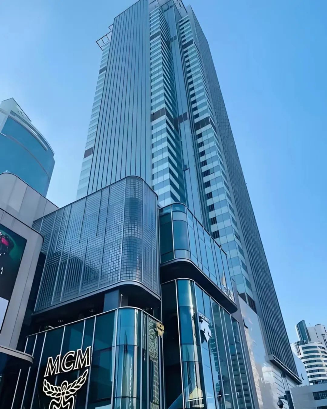 上海中信泰富广场:南京西路金三角的高端办公楼与商场+办公-办公室出租