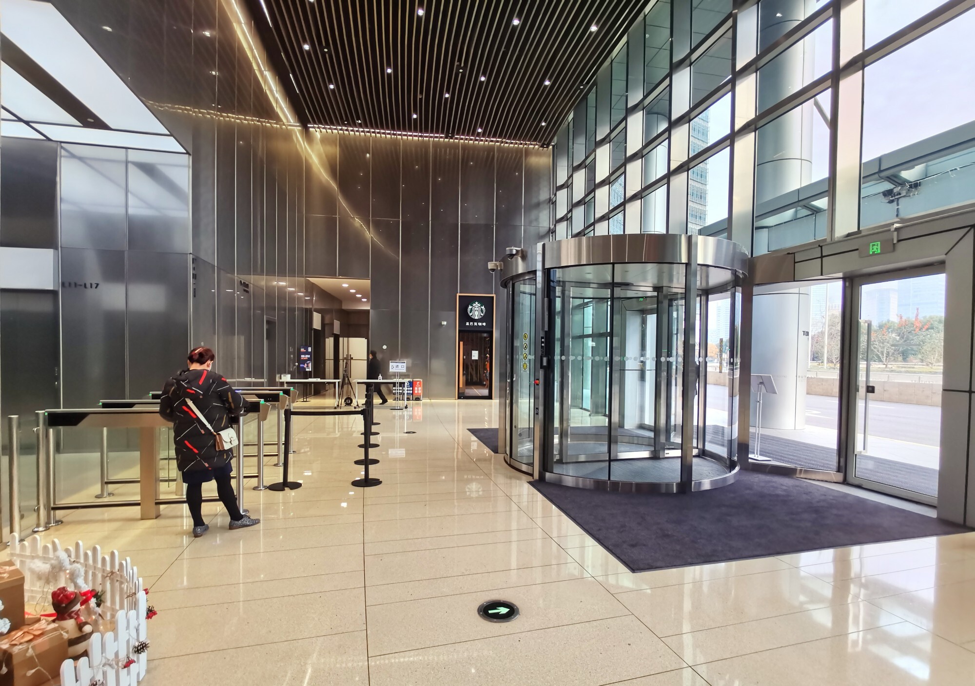 _世纪中心写字楼出售_世纪大道写字楼出租