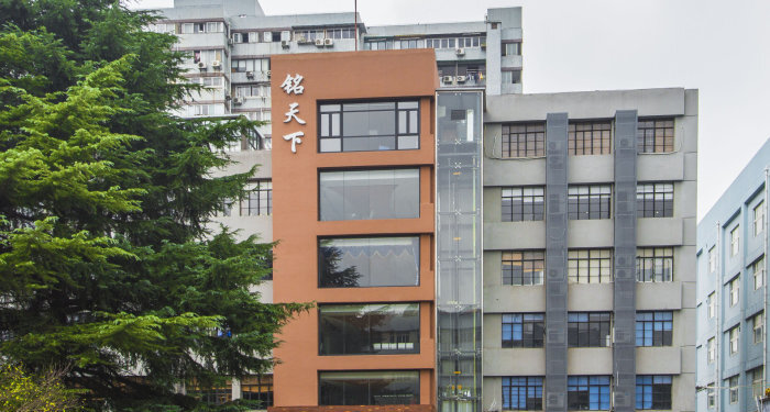 _潽金租赁全国客服电话_tit创意园租金多少