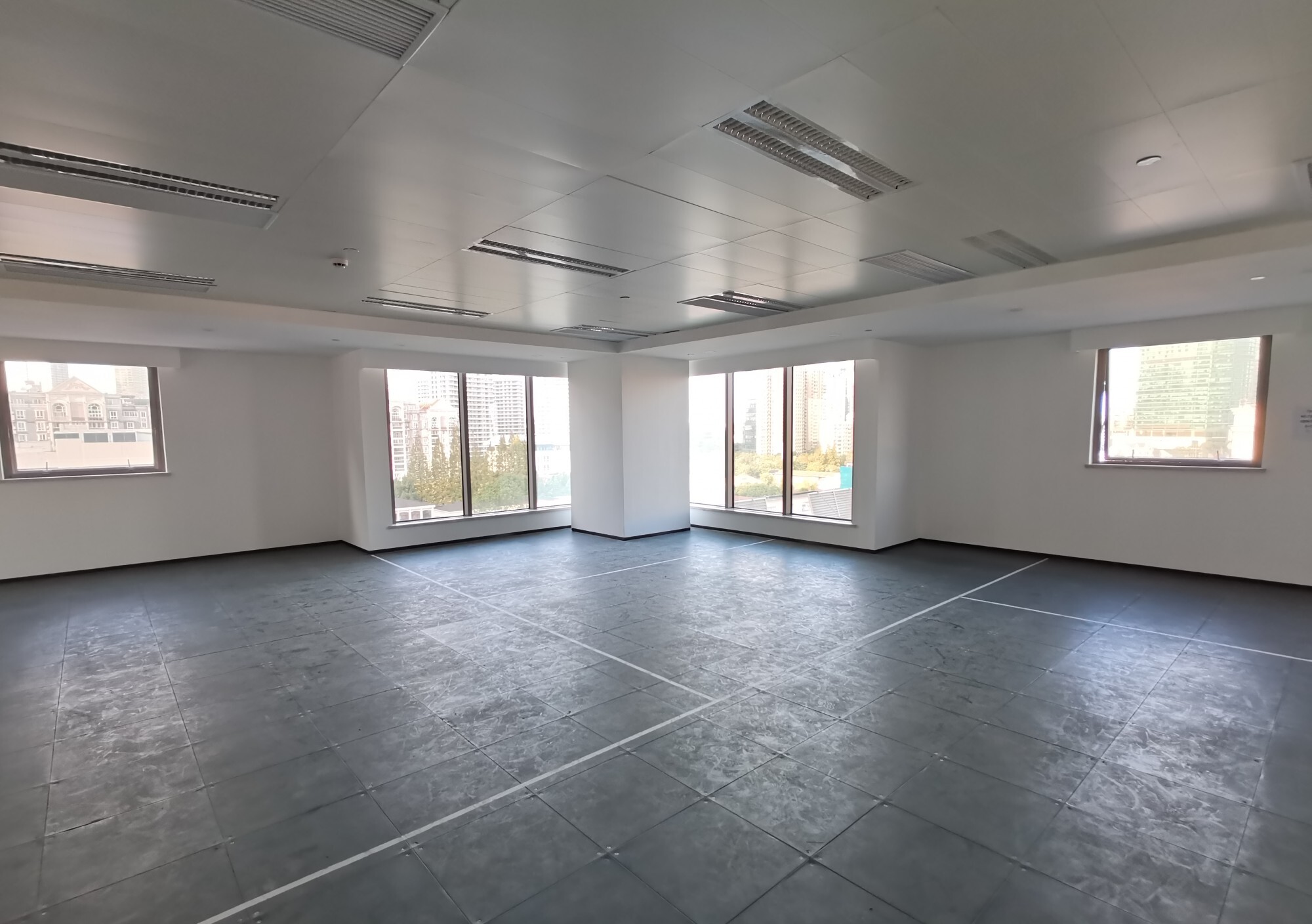 _陆家嘴招商局大厦办公环境如何_陆家嘴招商局大厦