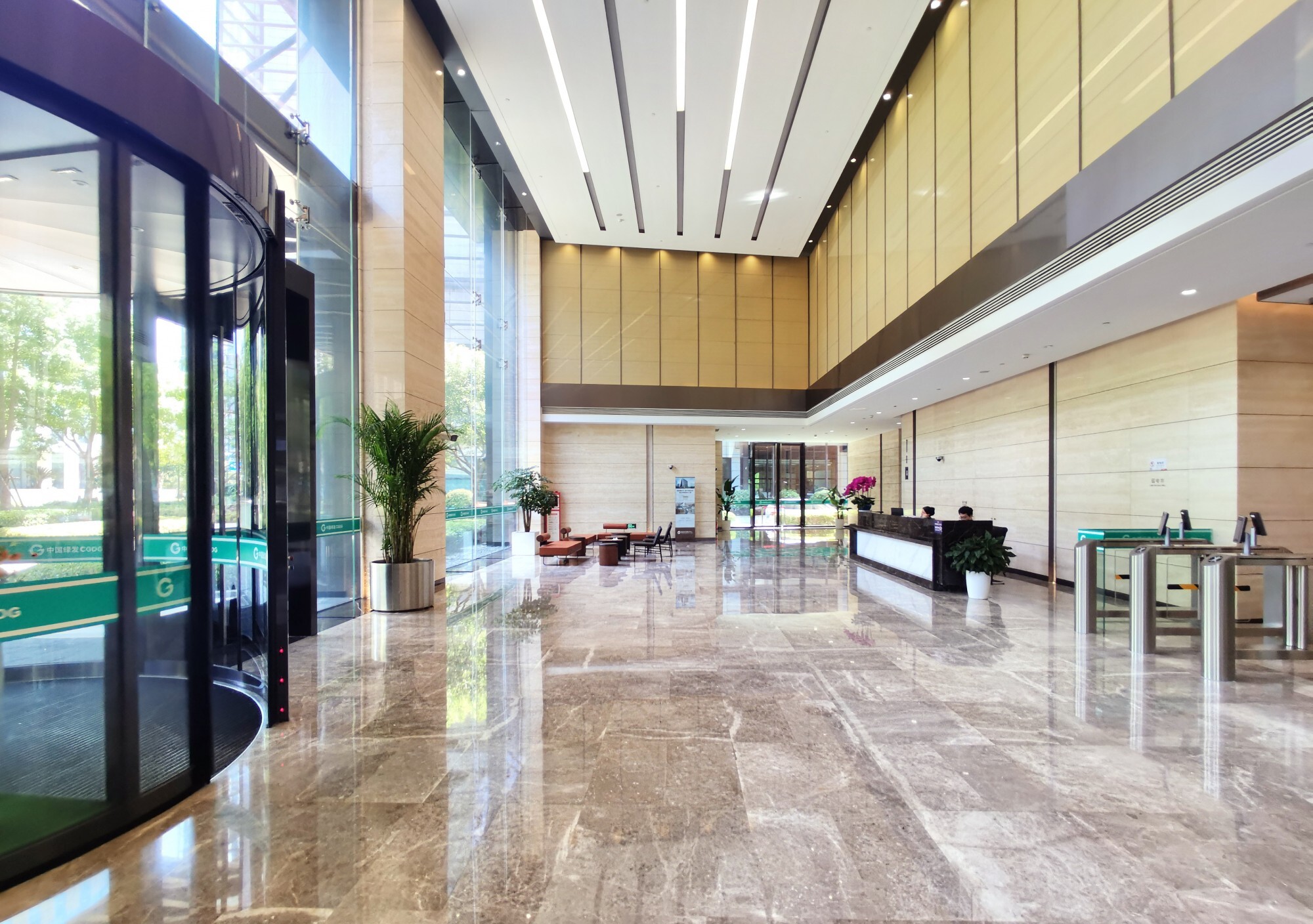 _市中区写字楼出租_鲁商中心写字楼出租