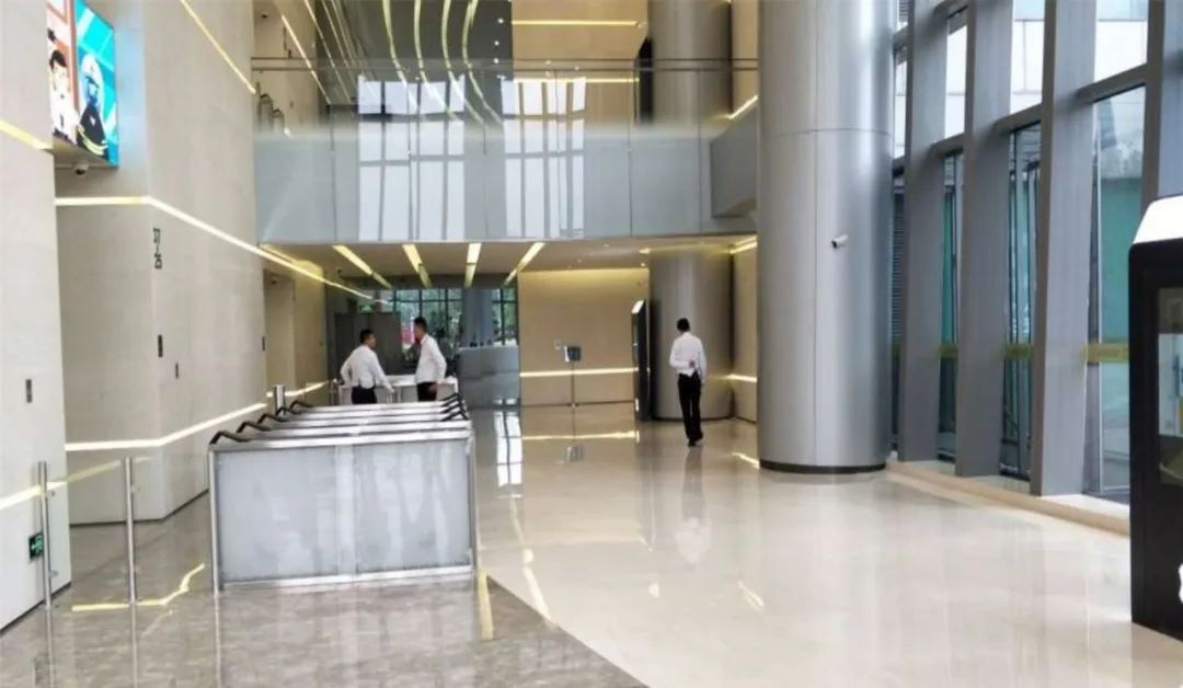 北外滩白玉兰广场顶楼免费开放__上海北外滩白玉兰广场观光