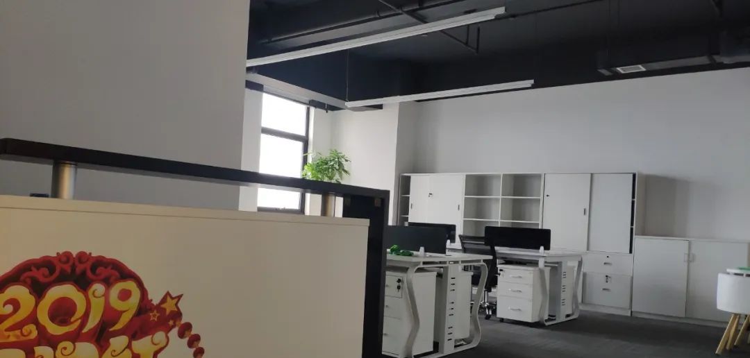 _沪南路2218号中环中心_中环沪南路出口