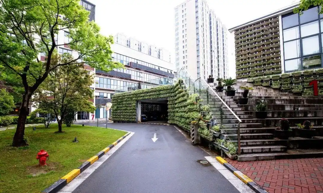 乐平方创意园出租：闸北灵石路 751 号，出租价格、使用面积及特色介绍