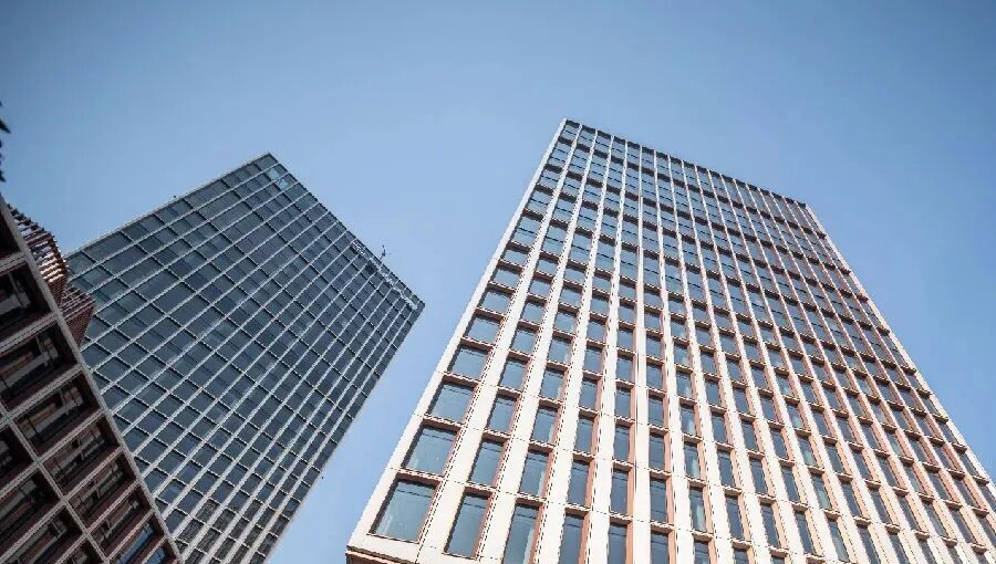 虹口国华金融中心214平 16工位2隔断logo墙茶水台