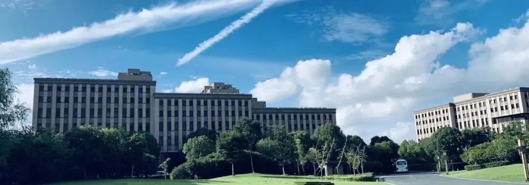 临空经济园：扬子江国际企业广场，通上下水可环评办公楼，紧挨虹桥机场