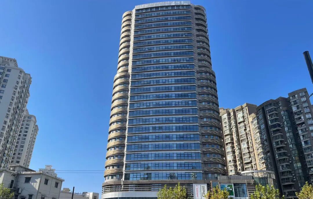 中港汇大厦163平3隔间12工位 武宁路站