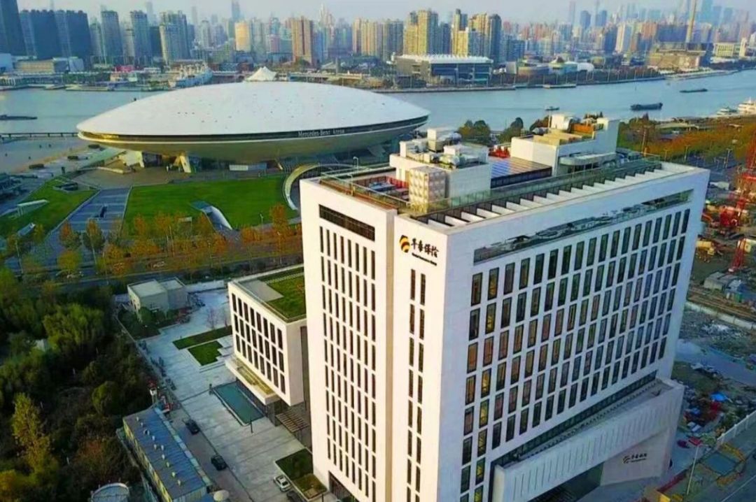 上海世博后滩华泰金融大厦：靠近地铁口的甲级办公楼出租信息