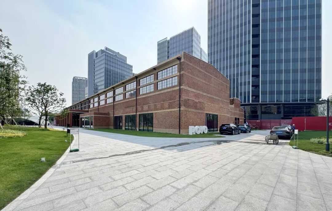 虹桥核心区优质办公楼及独栋物业出租，使用面积灵活配套完善