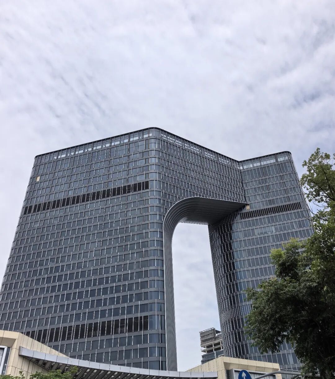 徐汇滨江·滨江之门办公楼出租｜200-1915平灵活空间｜地铁直达｜VRV独立空调